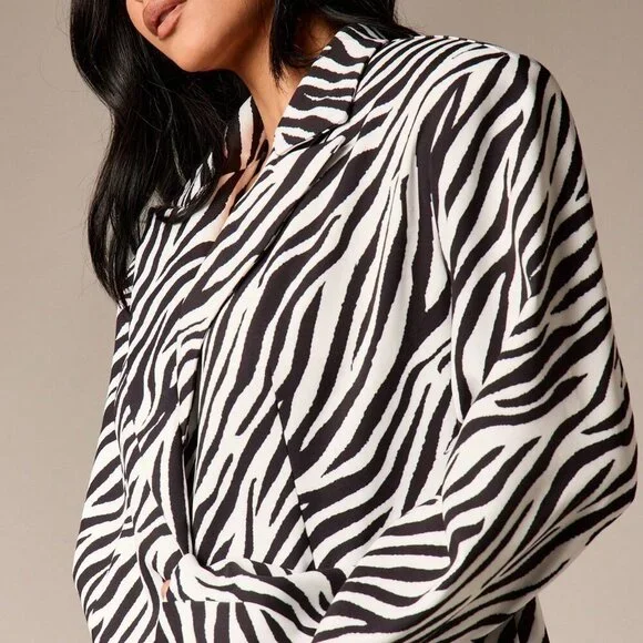 Black And White Casual Women's Oversized Zebra Print Blazer - Picture 4 of 6